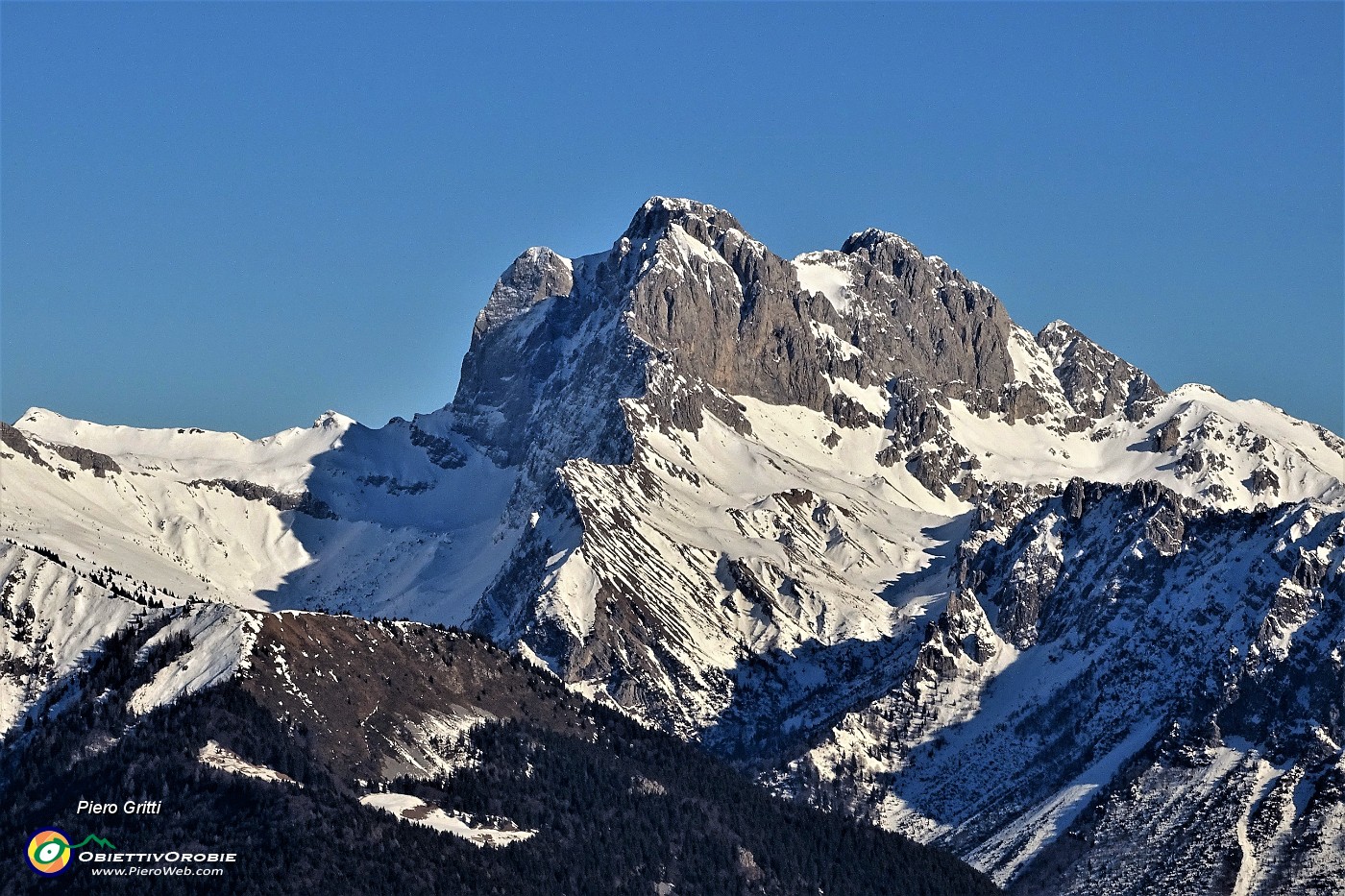 54 Zom in da dx Cime di Bares, Corzene, Presolana Occ., di Castione , Parete Nord.JPG